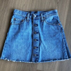 Levi's Premium 5-Pocket Style Button-Front Denim Mini Skirt Frayed Hem, Size 24